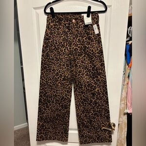Leopard Print High-Waisted corduruy Pants